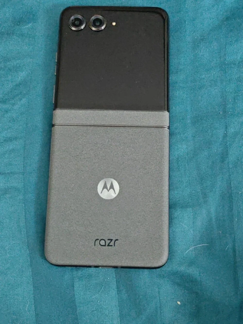 Motorola Razr Foldable Smartphone - Black